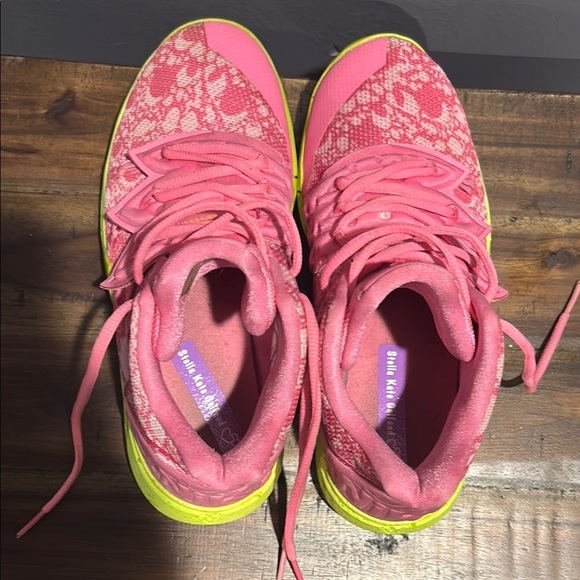 SpongeBob SquarePants x Kyrie 5 EP 'Patrick - Picture 5 of 9